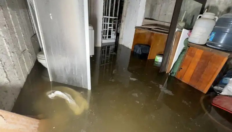 Avcılar'da Su Baskını: Mahalleler Sular Altında Kaldı, Vatandaşlar Tedirgin!