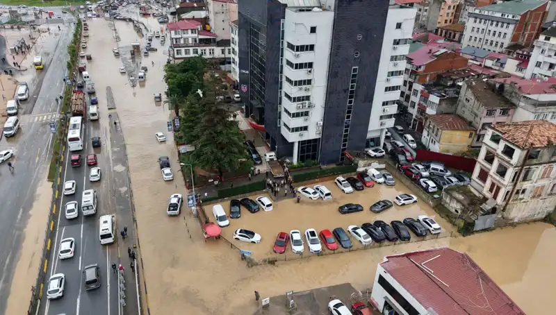 Trabzon'da Sel Felaketi: Kaybolan Kişinin Akıbeti Belirsiz