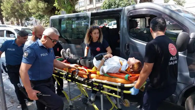 Samsun'da Minibüs Kamyona Çarptı: Yaralılar Hastaneye Kaldırıldı