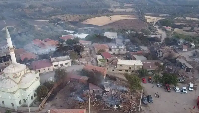 Çanakkale Orman Yangını Ülke Gündeminde! Havadan Görüntüleri Flaş Açıklık Getirdi