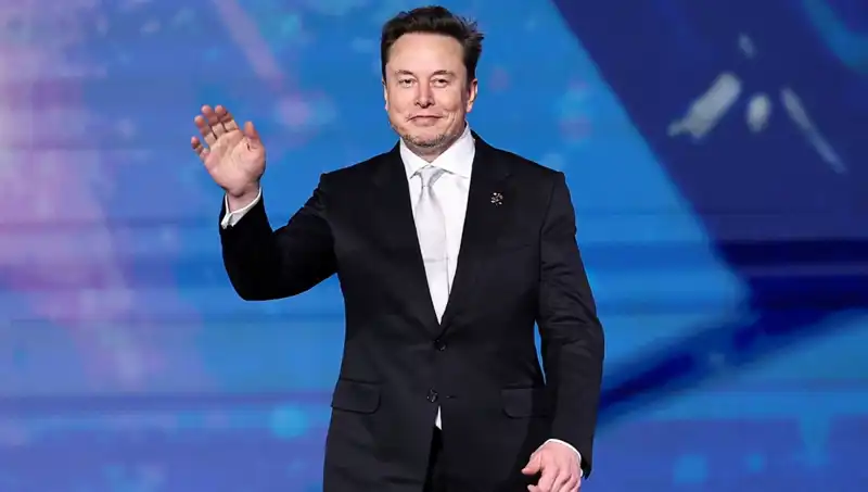 Tesla'nın Canavarı: Elektrikli SUV Projesi Neden İptal Edildi?
