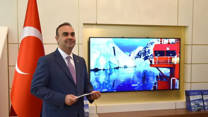 Türkiye'den Antarktika'ya İki Yeni Bilimsel Adım: Türk Bilim Üssü Kuruluyor!
