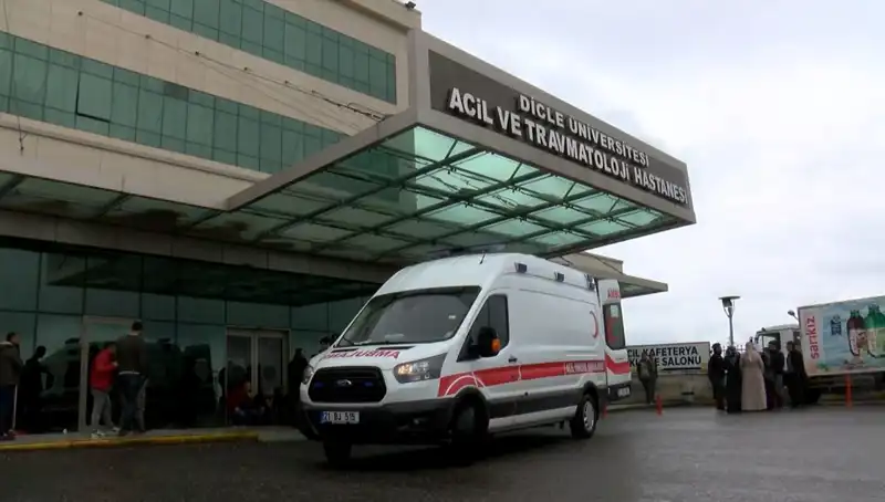 : Aile İçinde Patlayan Silah: 1 Ölü, 1 Ağır Yaralı