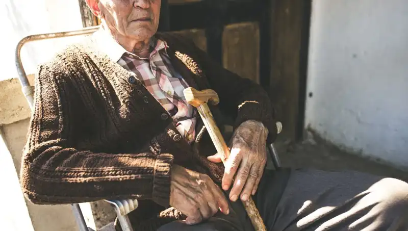 Depresyonun 100 Yaş Üstü Yaşlılar Üzerindeki Etkisi: Yalnızlık ve Alzheimer Riski