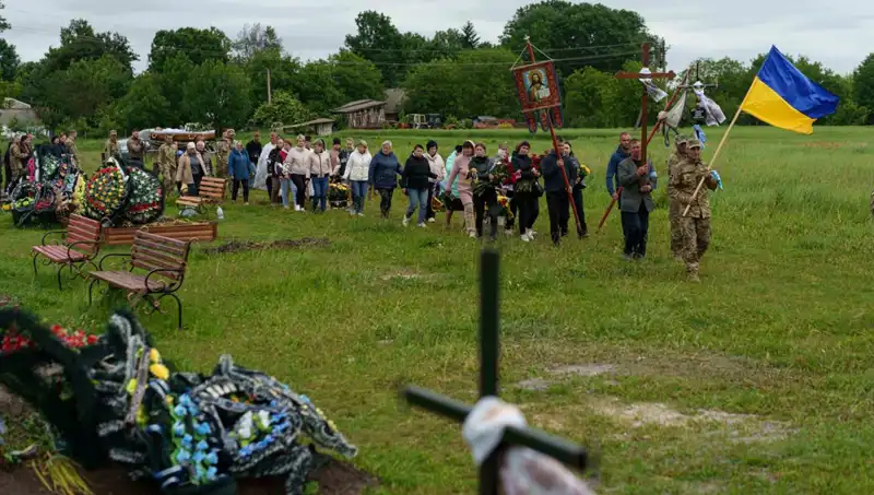 İngiliz Asker, Ukrayna'daki Çatışmalarda Hayatını Kaybetti: Detaylar