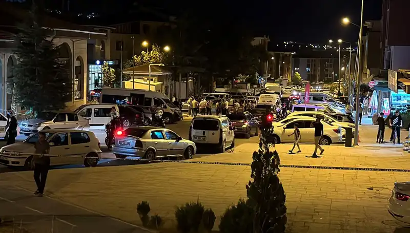 İki Ailenin Kavgası: Kanlı Kargaşa, 1 Ağır Yaralı!