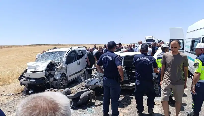 Otomobil ve Hafif Ticari Araç Çarpıştı: 4 Kayıp, 1 Yaralı Sonrası Şok